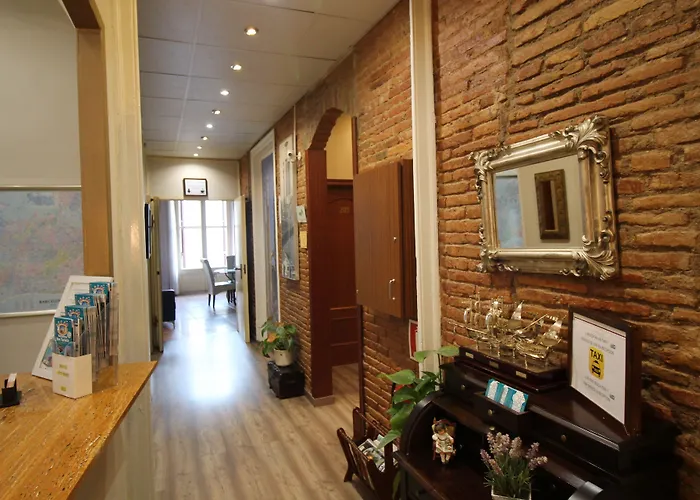 Hostal OrleansHostal